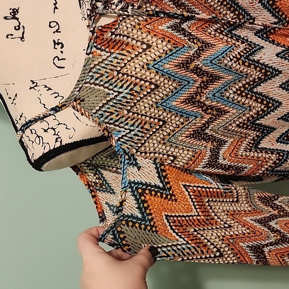 Cold shoulder chevron blouse XL - Picture 2 of 4